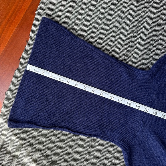 Navy Poncho Soft Sweater w/Turtleneck EUC - Picture 13 of 17